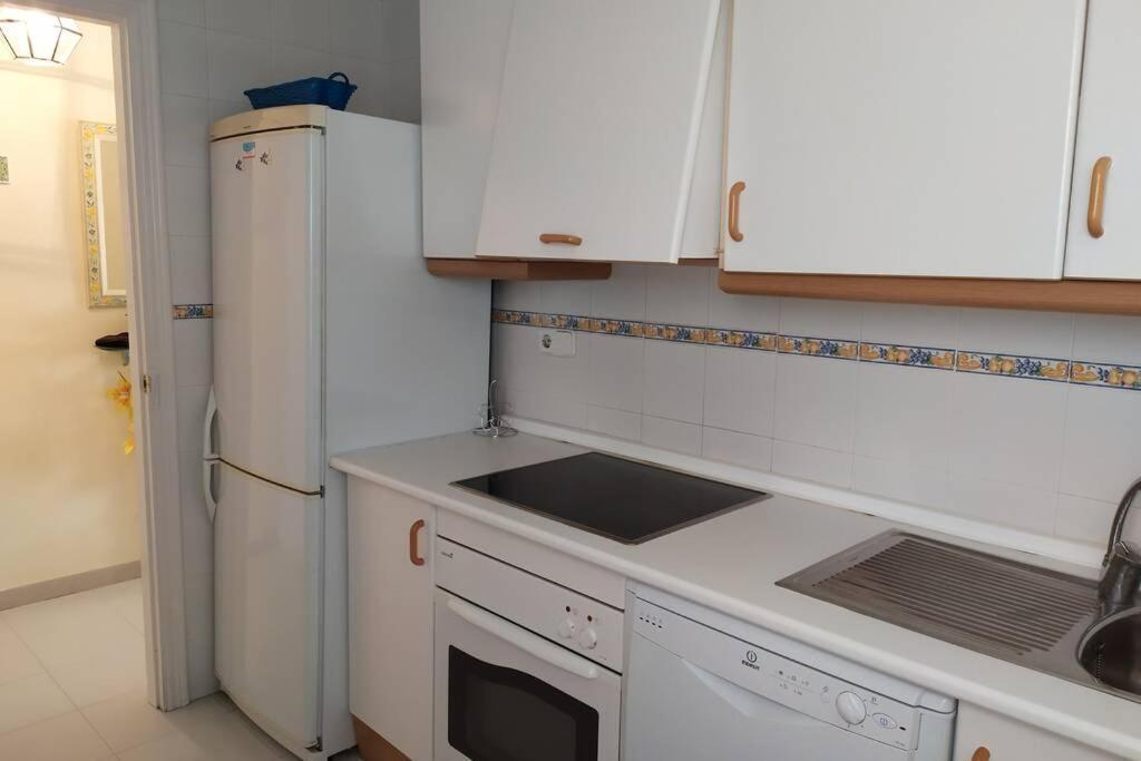 Ferienwohnung Acogedor Apartamento A 100 M. De Pinares Y Playa Rota Exterior foto